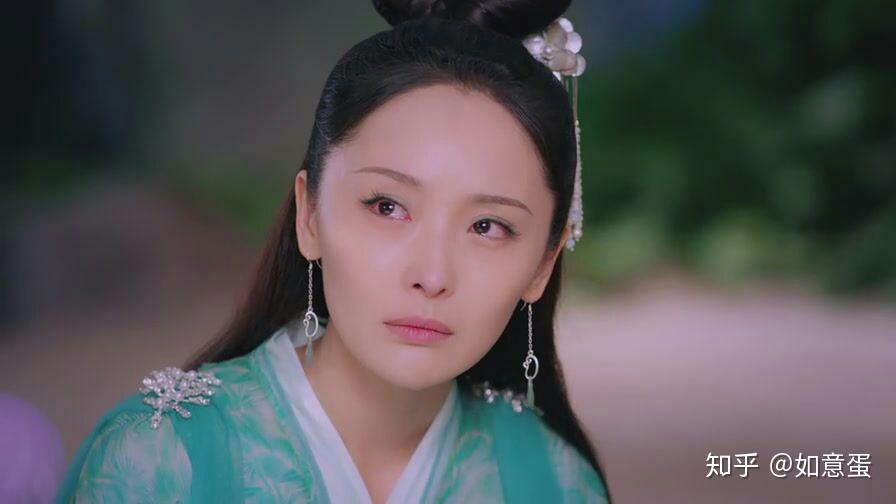 如何评价天乩之白蛇传说中李曼饰演的小青