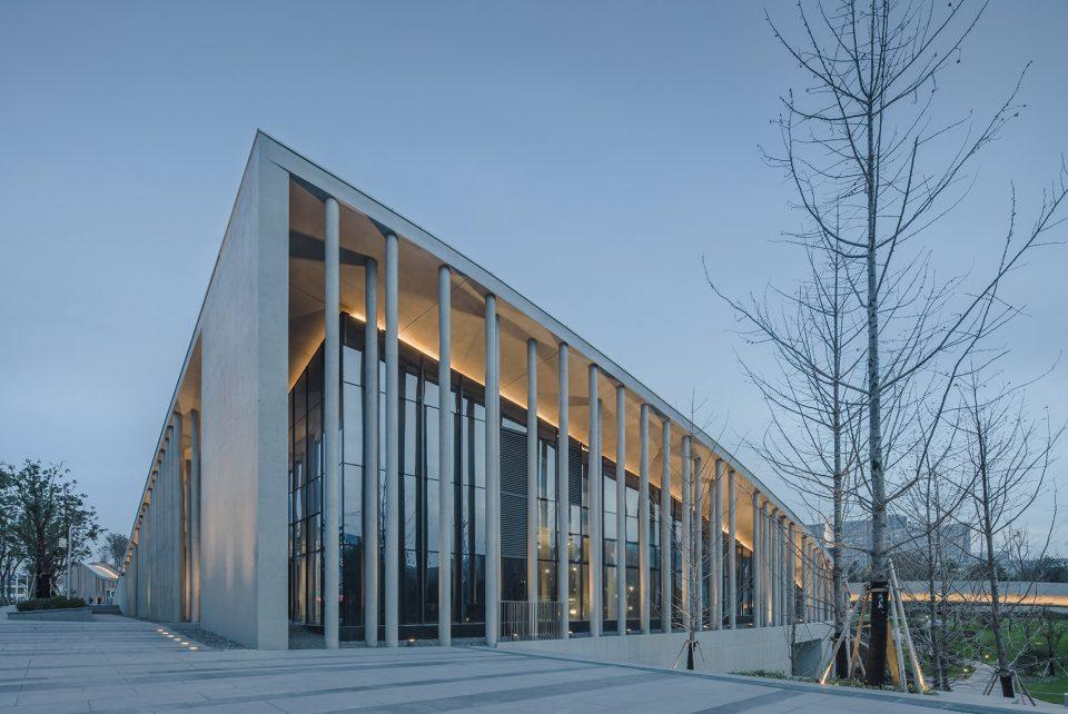 如何评价何镜堂院士所设计的建筑作品? - 知乎