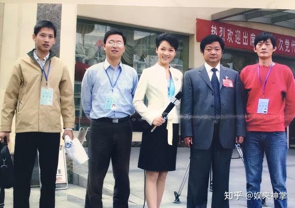 “安徽台一姐”周群:功成名就后隐婚生子,三个娃的父亲至今成谜 - 知乎