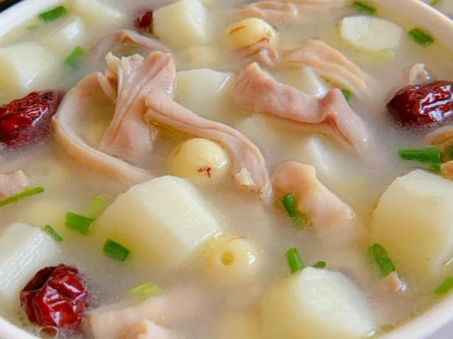 三,山药莲子猪肚汤