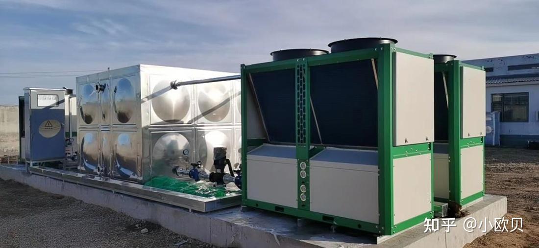 包括一级热泵系统、二级热泵系统、供水系统