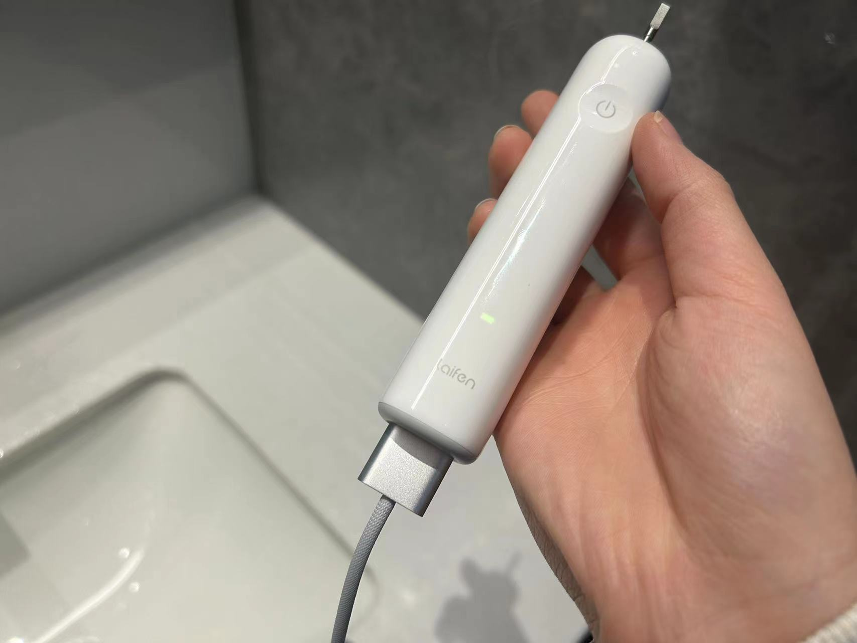 电动牙刷全网最真实反馈爆火一定好用吗自费千元购买欧乐b徕芬罗曼