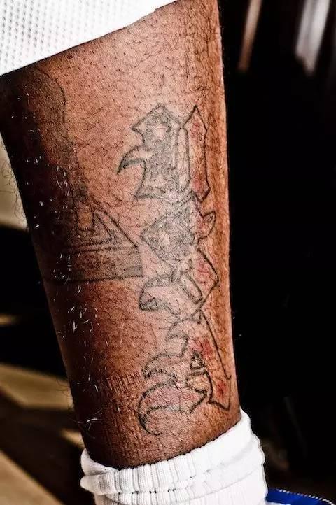 纹身全新诠释带刀侍卫jr史密斯