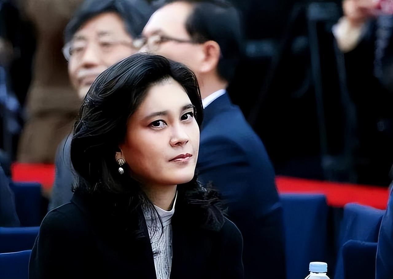 史上"最惨财阀公主"李富真:离婚倒赔百亿,贷款千亿缴税 - 知乎