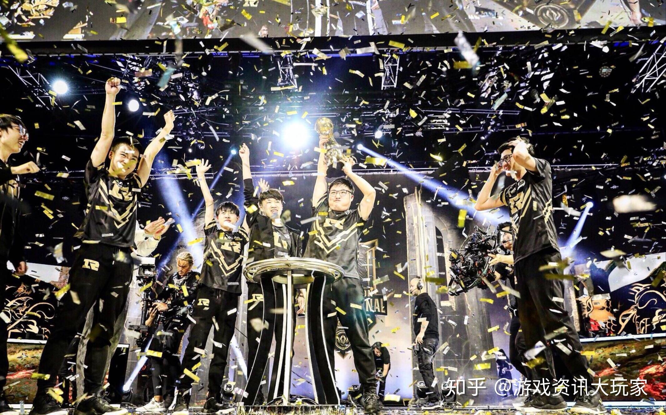 一个lol世界总冠军,含金量有多高?fpx可能一年就凉了