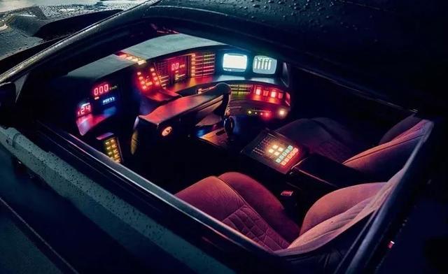 电影霹雳游侠中的智能跑车kitt原型原来是庞蒂亚克火鸟