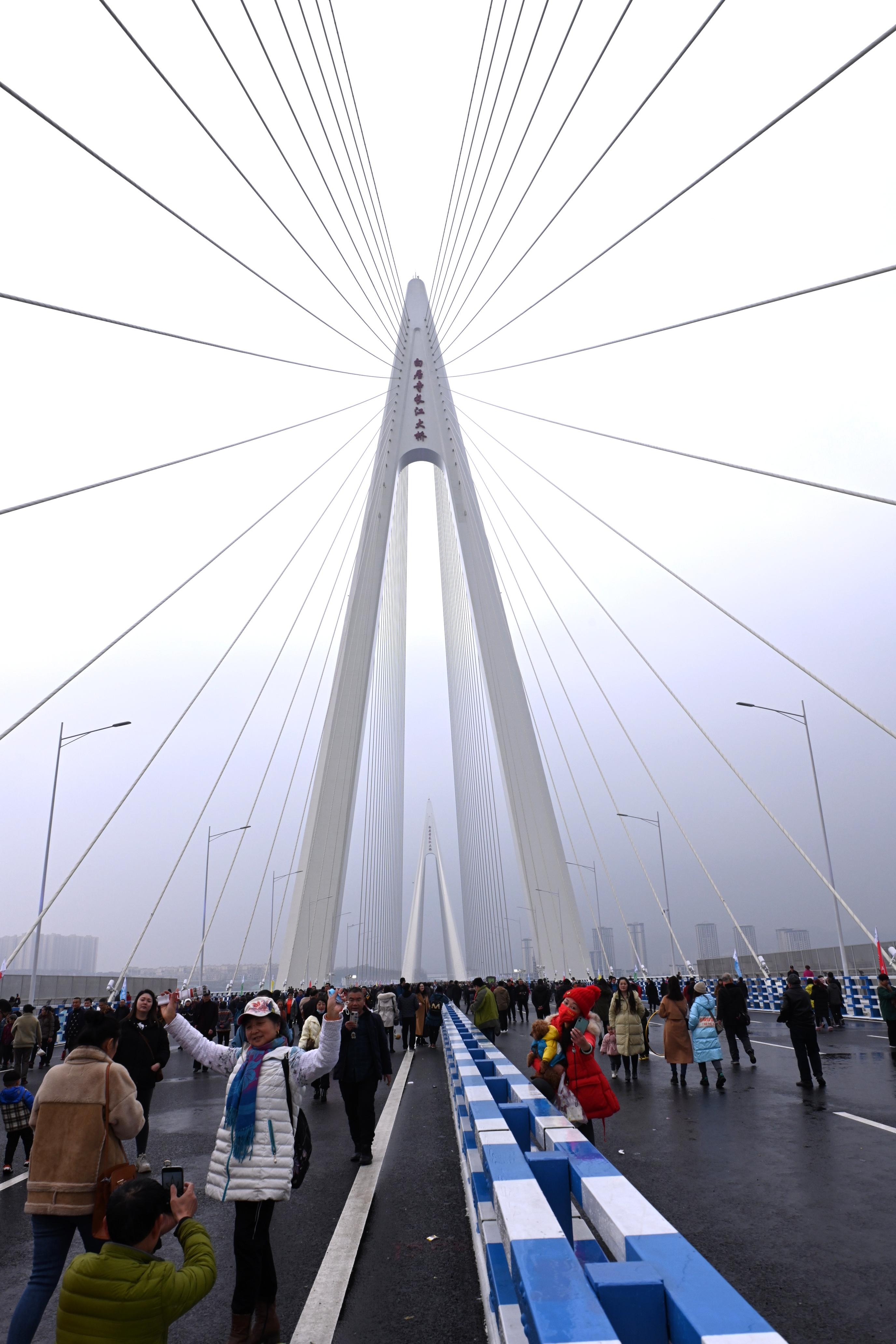 重庆白居寺长江大桥1月24日通车