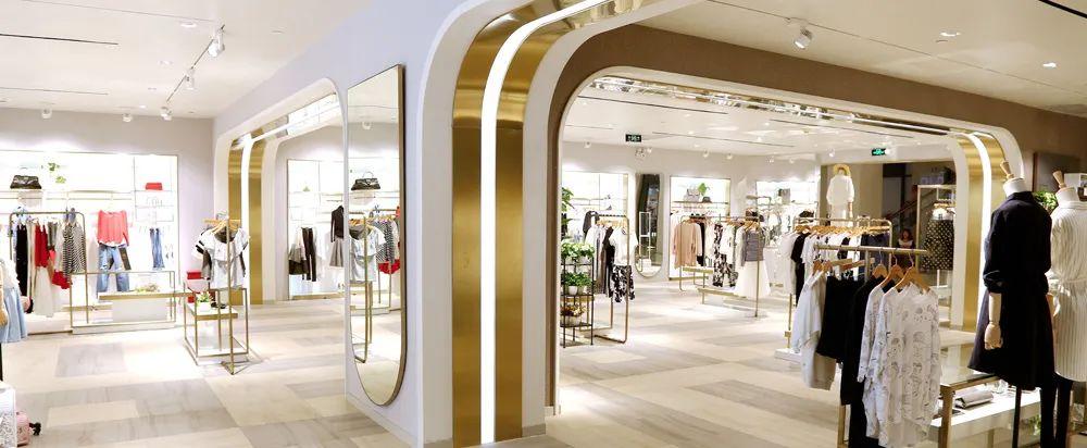 2011年前,拉夏贝尔仅拥有三个女装品牌(la chapelle,puella,candies)