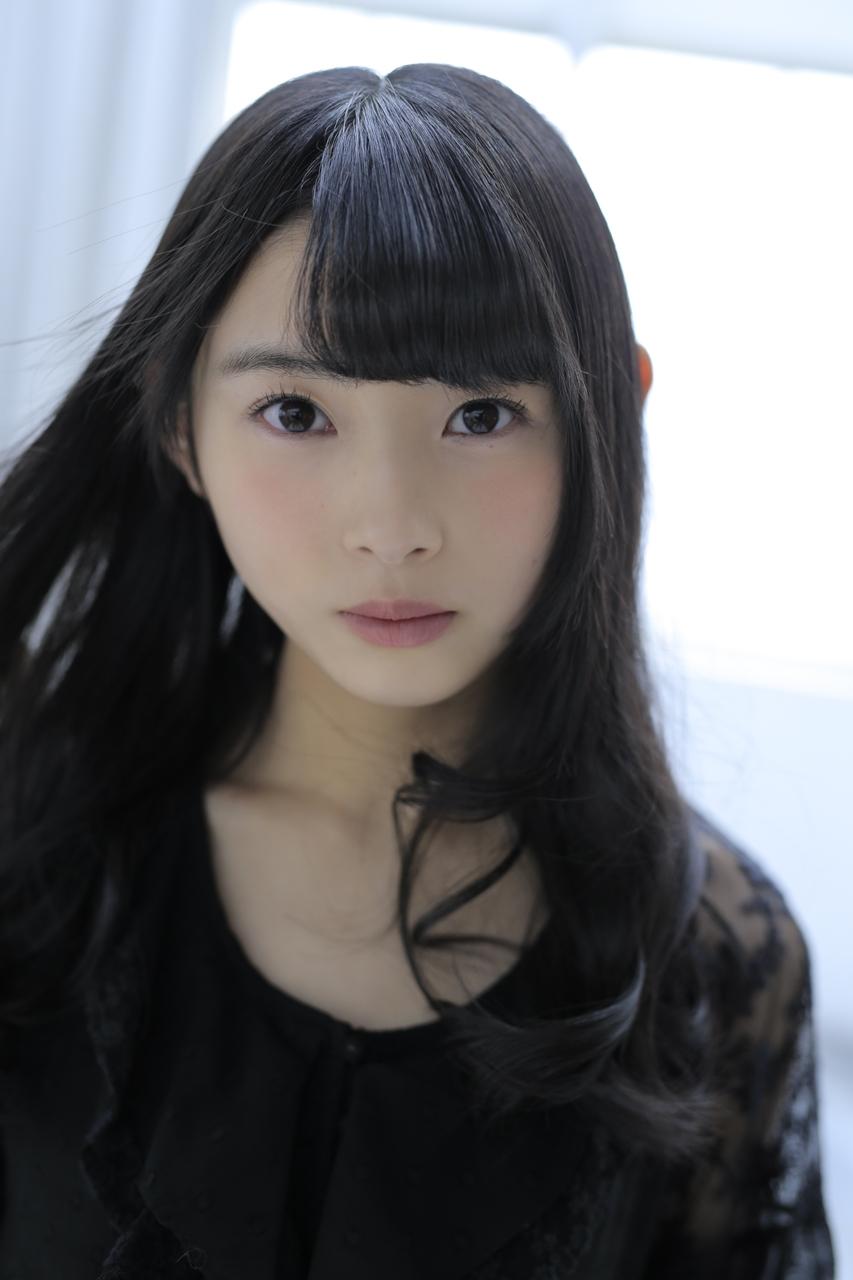 柿崎芽実写真集