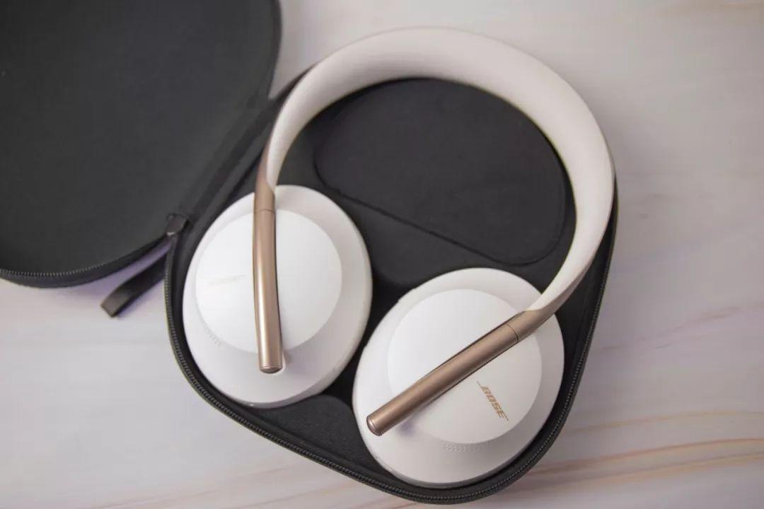 全球限量bose700推出岩白金配色小姐姐的最爱