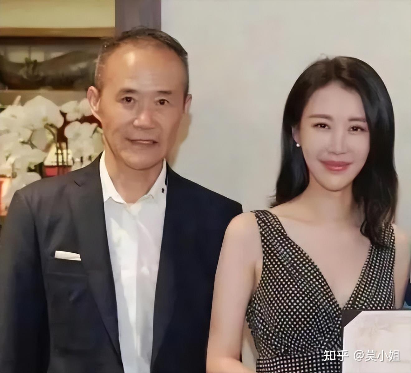 王石自曝有3岁女儿，强调是田朴珺所生，疑似孩子正面照被公开 - 知乎