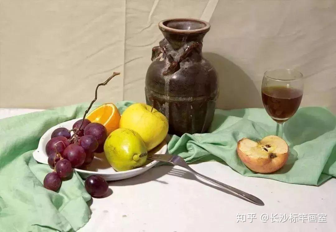 静物素描美术中考带水果盘子的组合示范教程