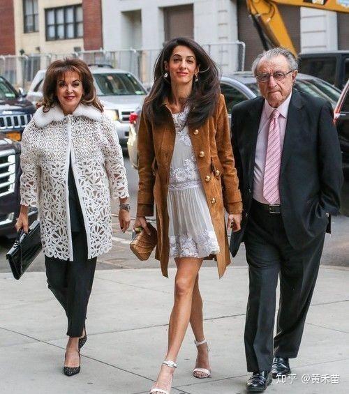 百家爱故事乔治74克鲁尼跟我老婆聊天我感觉自己是白痴