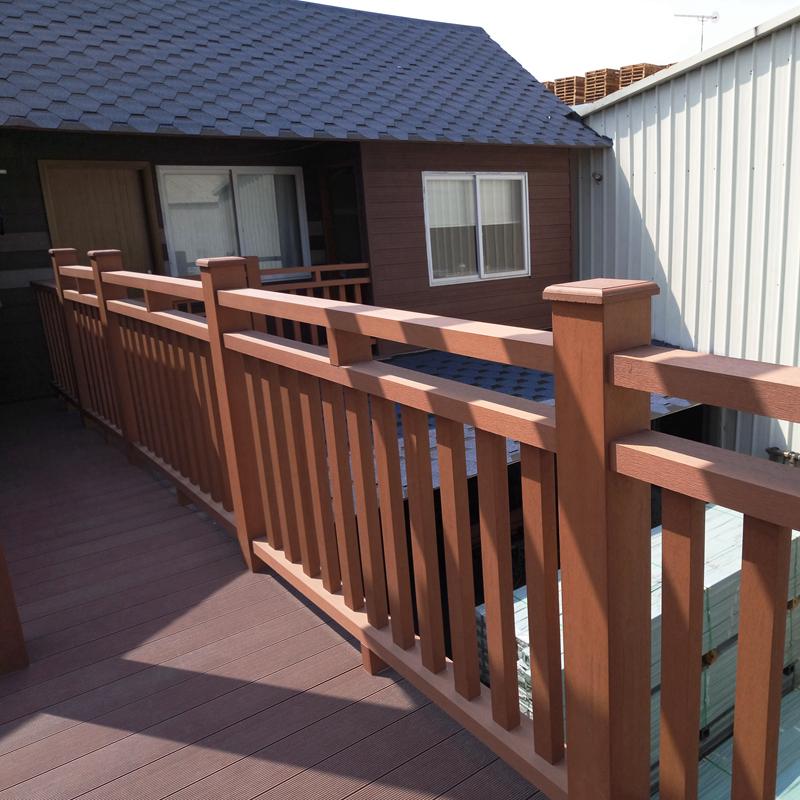 塑木栏杆的塑木扶手连接方式以及塑木立柱开榫口的方法