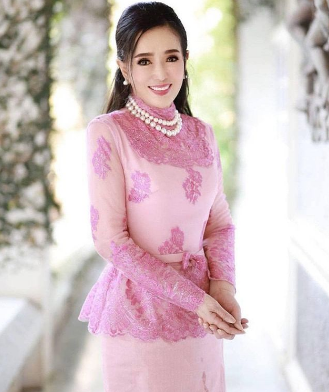 泰国赵雅芝不老女神也是泰国第一位获得环球小姐的殊荣美女