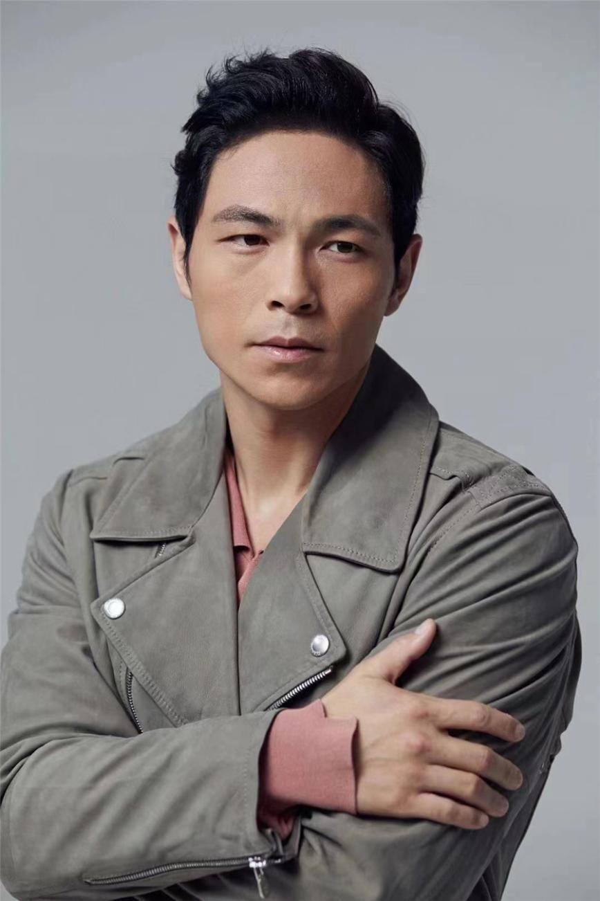 记者:收到《守护来自星星的你》这样一个特殊题材的剧本后,作为演员