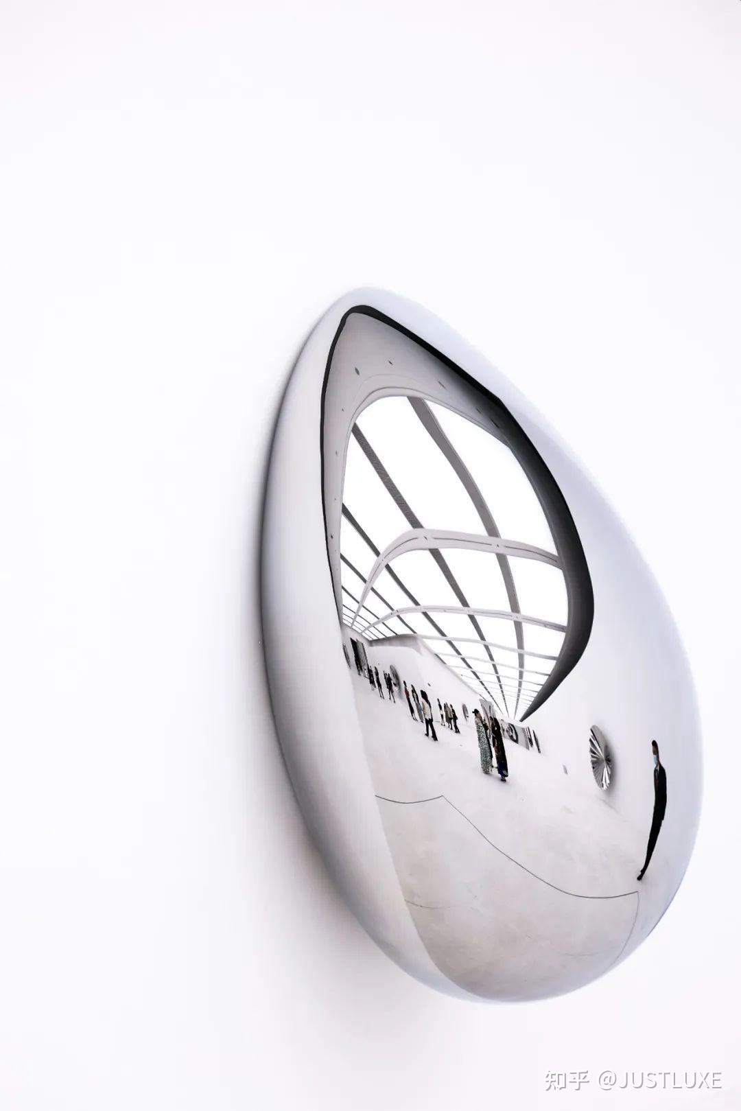 anishkapoor在深圳给你造个关于虚无的世界