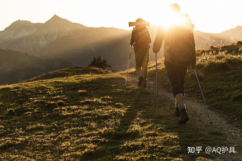 户外登山该如何保护我们的膝盖?