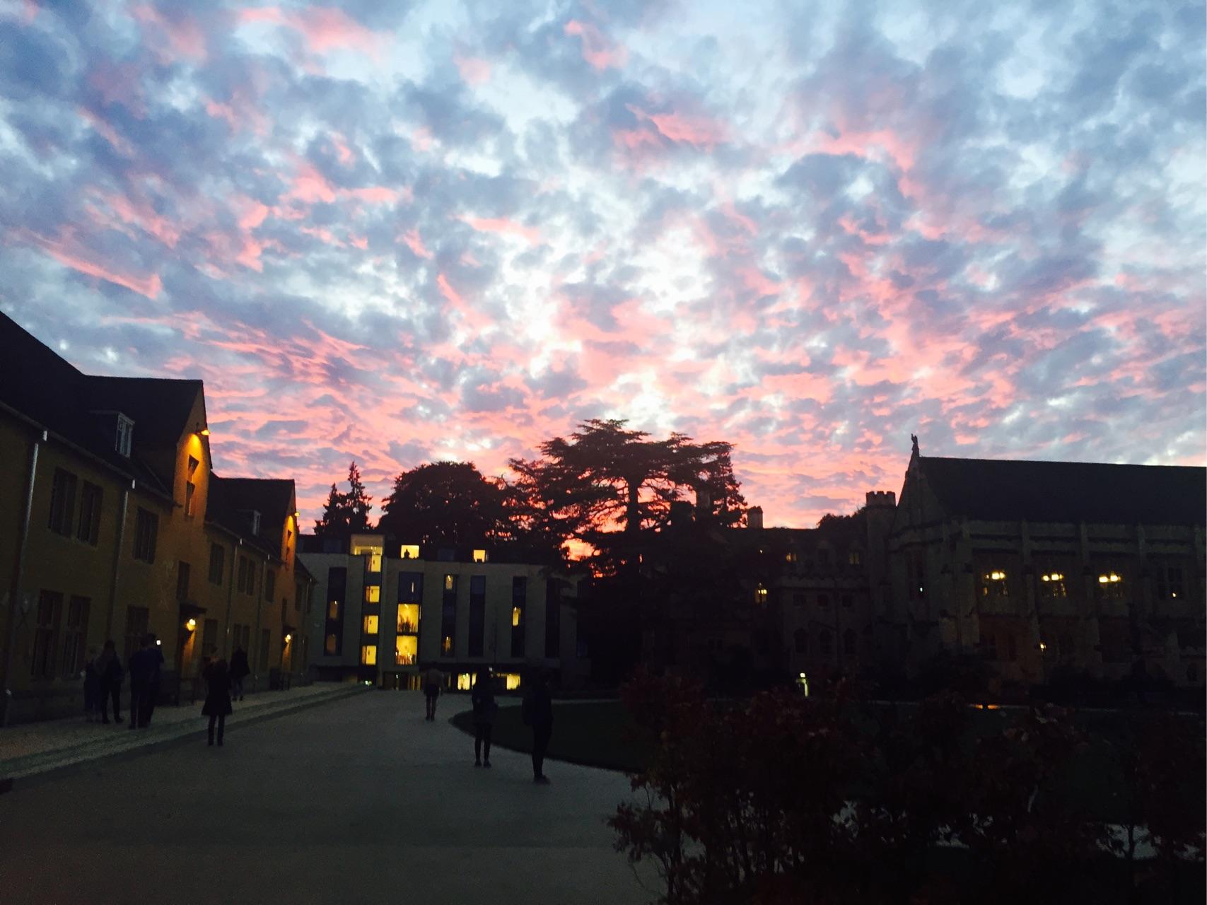 牛津大学曼斯菲尔德学院是个怎样的学院