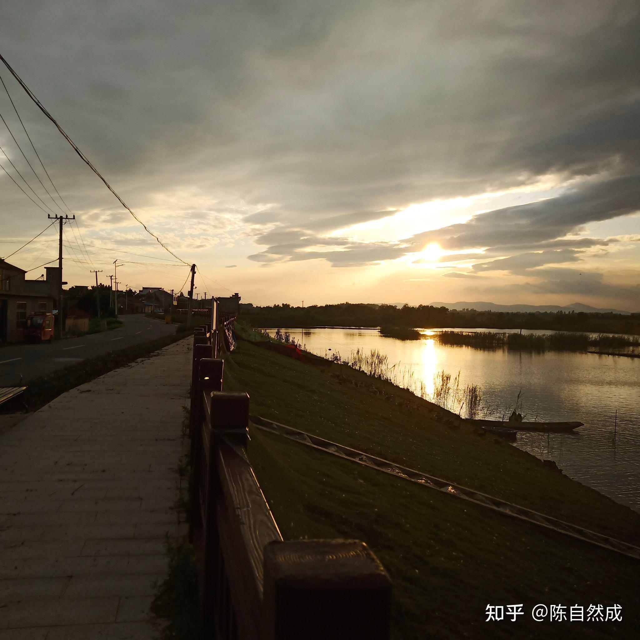 限时闲适乡村有天光的傍晚 - 知乎