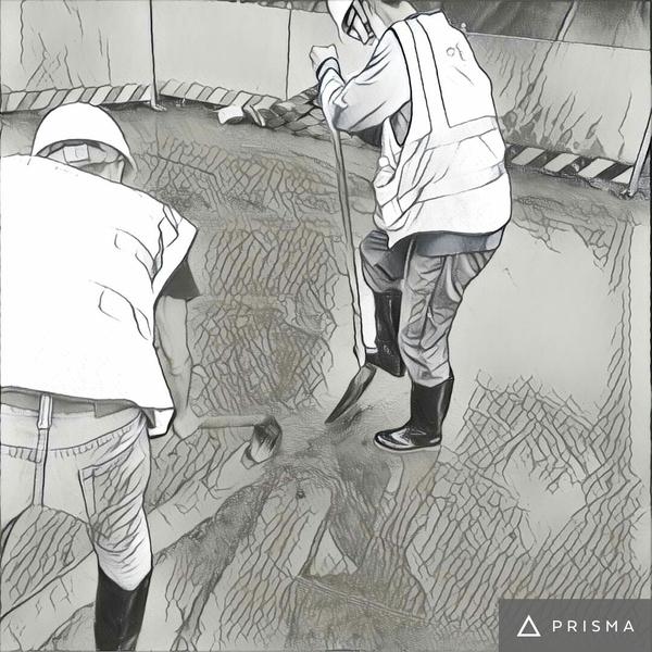 虽然叫做施工技术员 但是我们自称tfboy---掏粪男孩 来一个艺术照