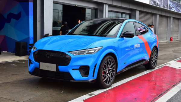 ���ص�����߽�2.8�򣬻�25��ӵ��6.2�����