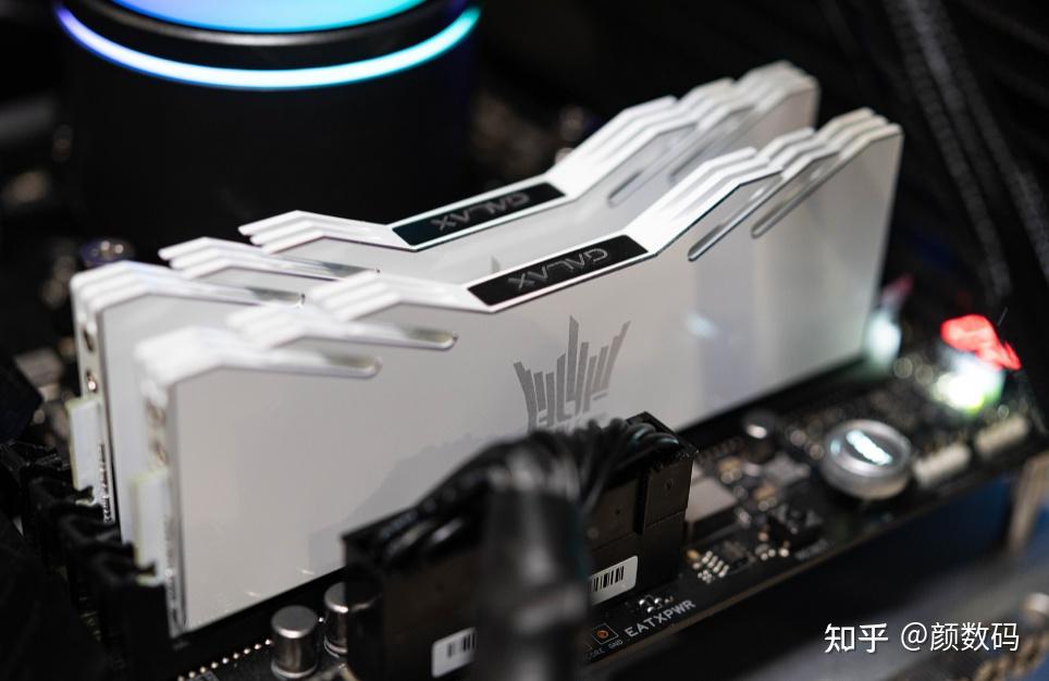 这才是真正的卡皇?影驰RTX 3090 Ti名人堂限量版显卡评测-影驰的显卡是丐版吗