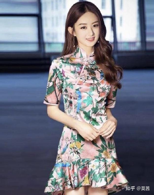 赵露思,倪妮,关晓彤,刘浩存,刘嘉玲,周冬雨,欧阳娜娜,等严格来说,旗袍