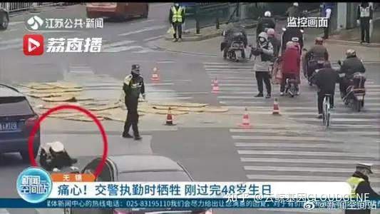 耳垂有折痕预示什么病 v2-2e035d4fba86eb5377321f1351a759ba_r.jpg