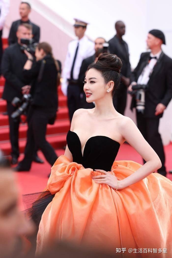 外媒评张雨绮戛纳红毯最佳着装六次现身都惊艳到了大家姐姐这次赢麻了