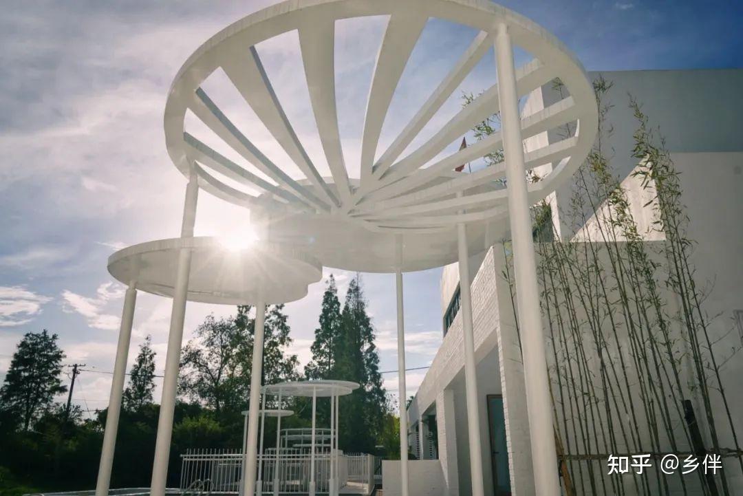 乡村民宿原舍河洲落成乡伴画圣浜理想村启动区揭开面纱