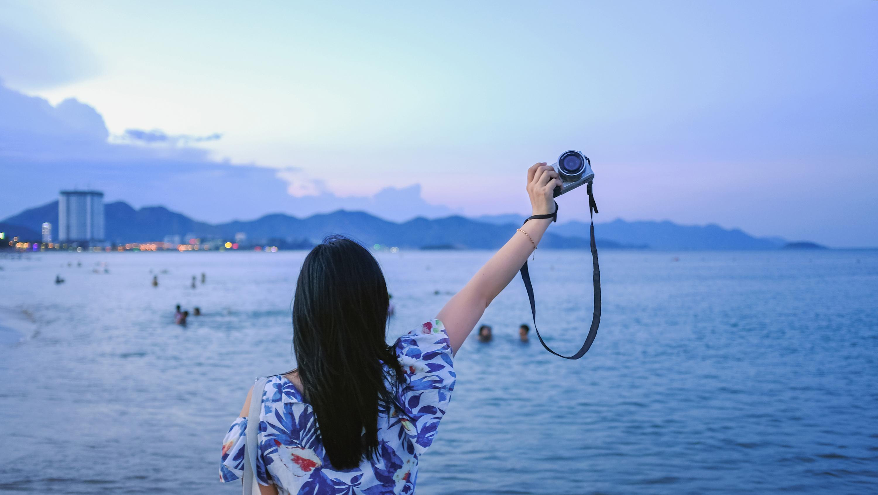 你有哪些背影杀或者侧脸杀的照片