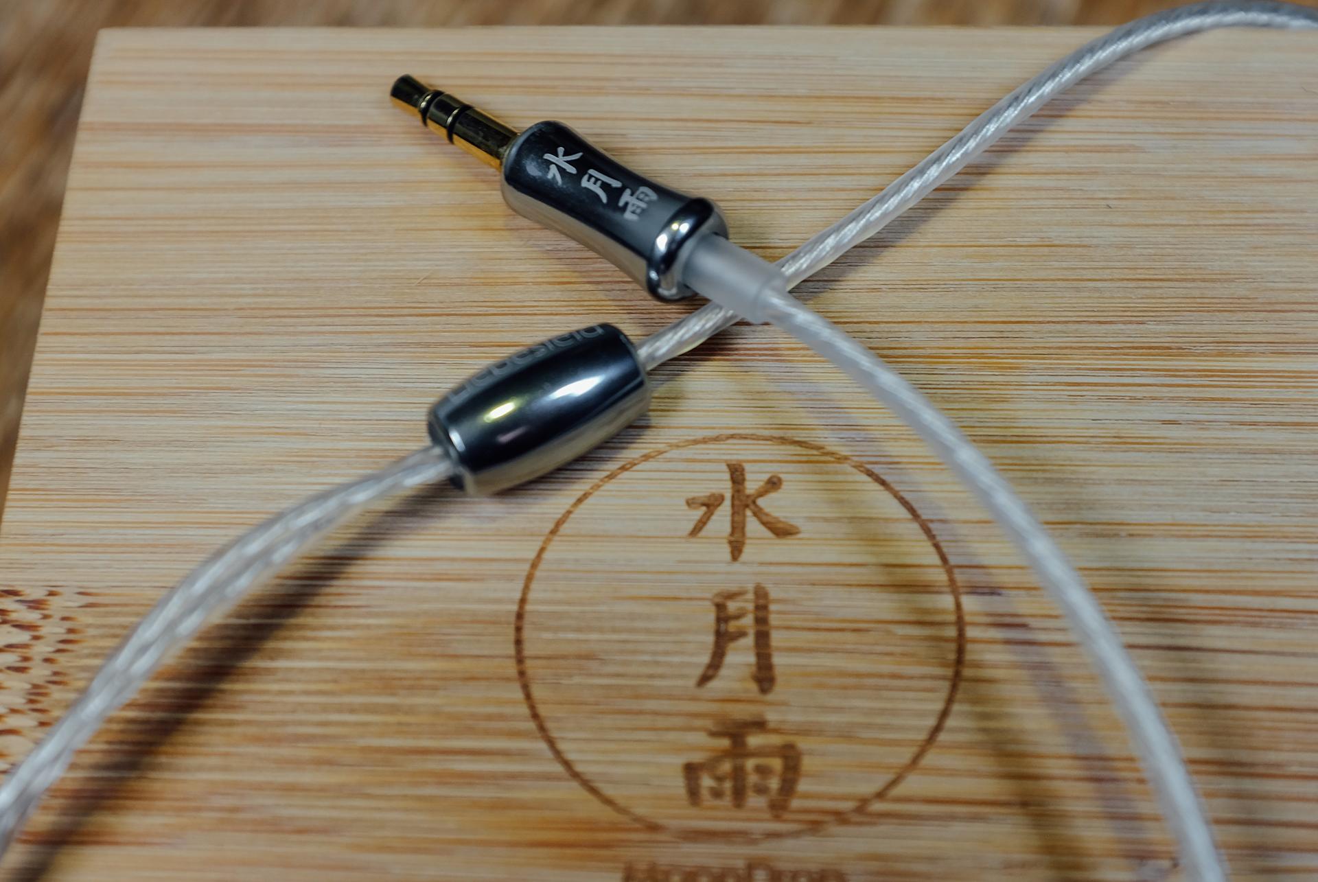 爱之悲水月雨花洒平头耳机测评外观篇