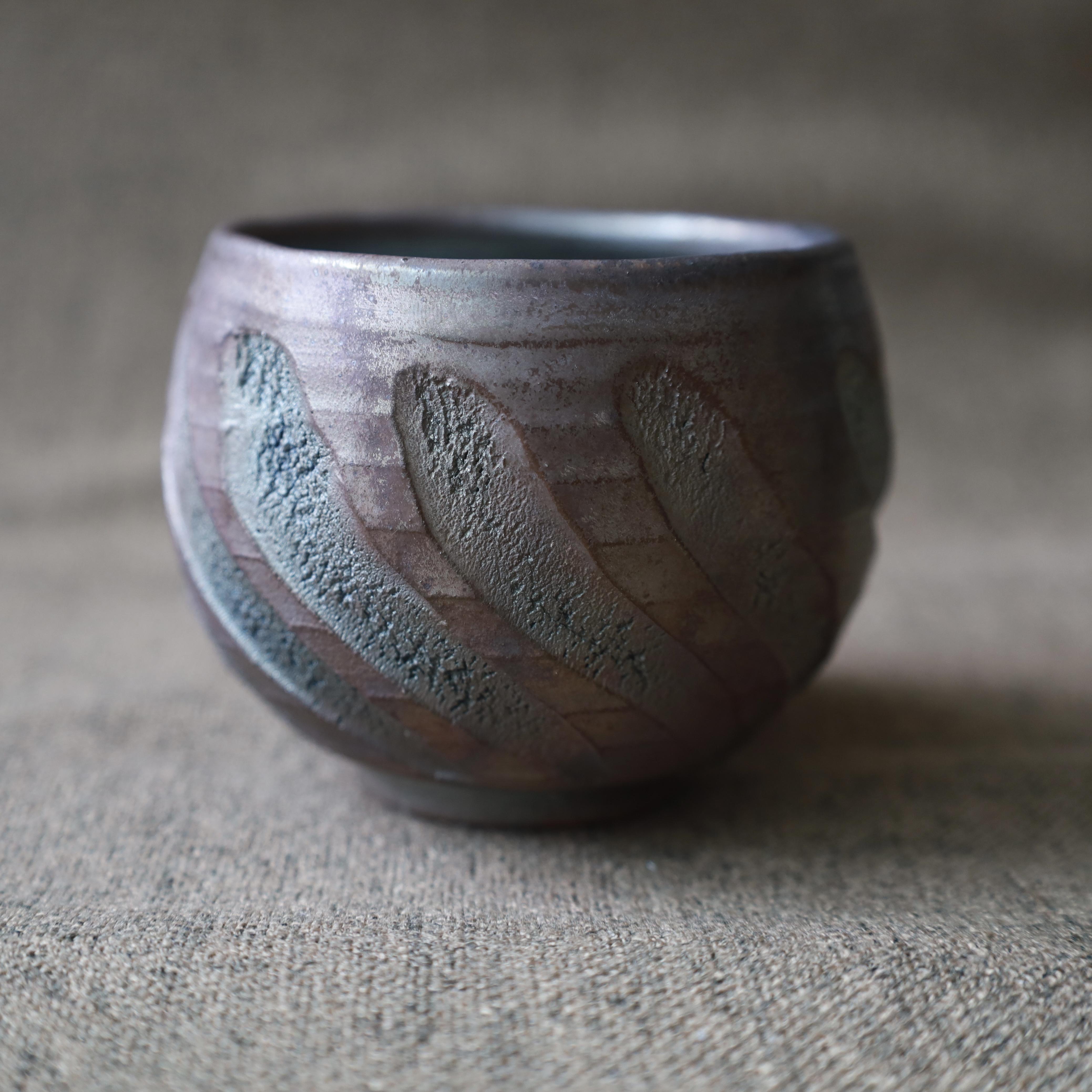 柴烧记十八:德化茶社原创铁胎蓝金茶杯,柴烧古拙浑厚的自然之美