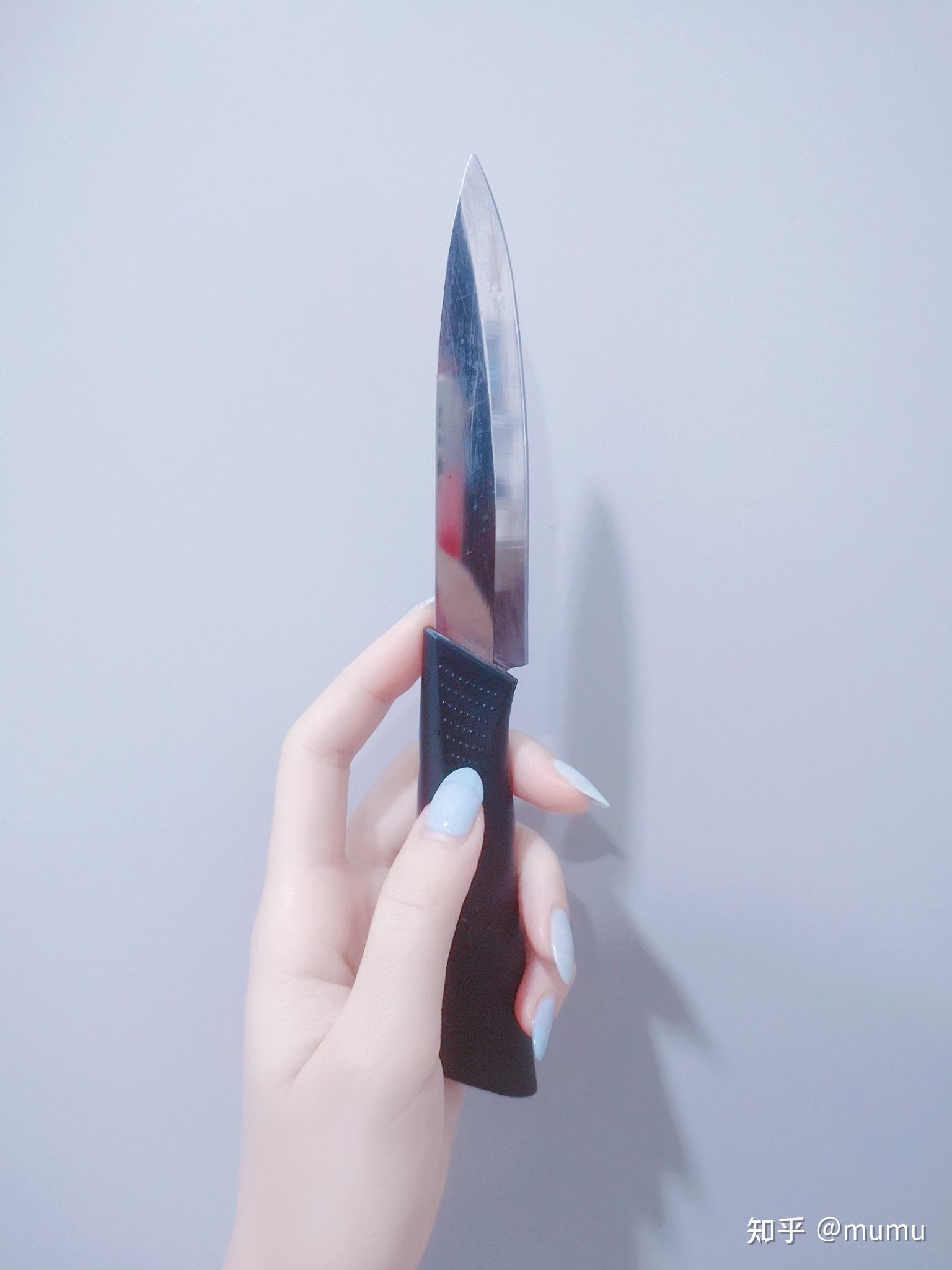 江歌案推理手记：持刀动作 - 知乎