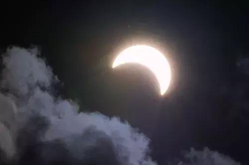 v2-2e9e001386fe7a0c60102797aee95252_r.jpg