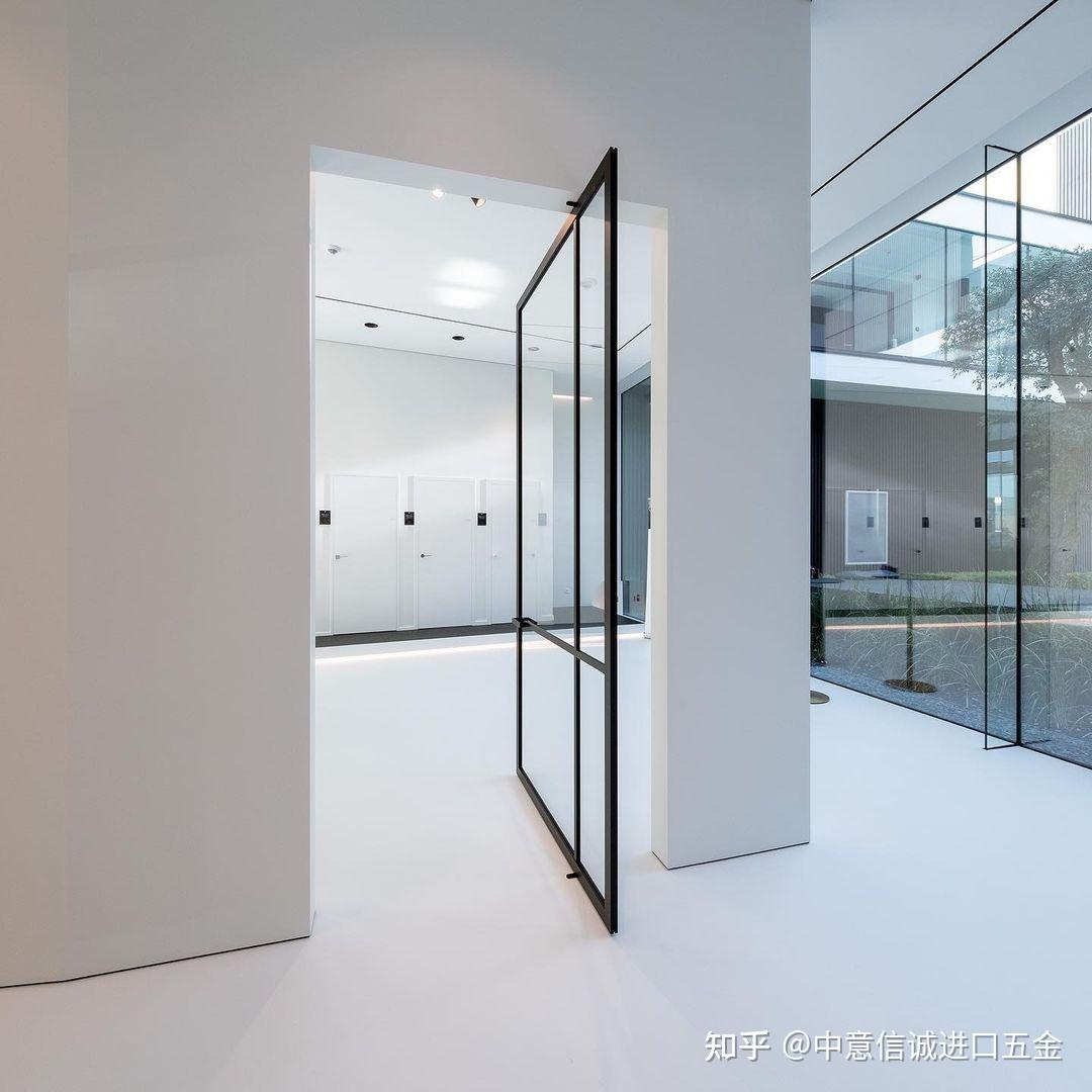 比利时portapivot偏轴门5730获2021awd设计大奖