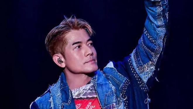 58岁郭富城深圳开演唱会外表帅气对你爱不完露了底