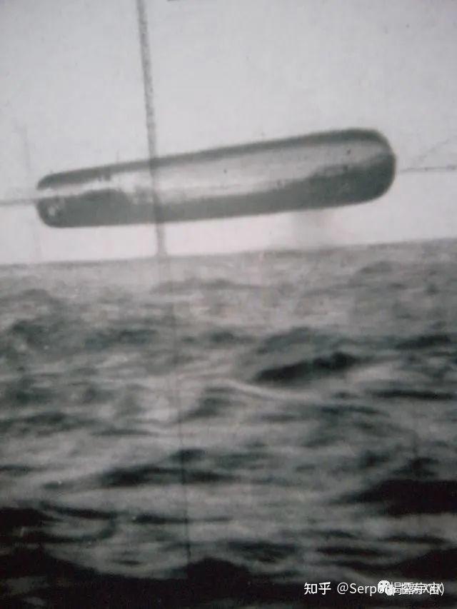 1971年在北极美国潜艇遭遇巨型ufo外星球来的空天母舰