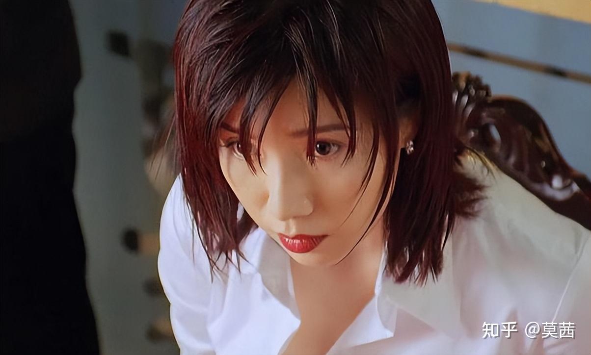 58岁关秀媚近况曝光!曾是初代"晶女郎",却因坐牢,事业尽毁