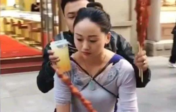 无腿丈夫公然劈腿秀新欢，宠妻人设崩塌，网友惊了：居然是他！ - 知乎
