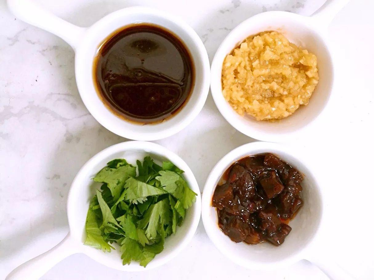 吃火锅，蘸料学会做“二八酱”，老北京味儿，和火锅店一样香_涮羊肉