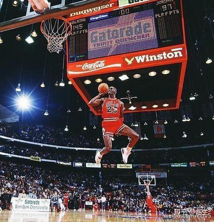 篮球之神乔丹为啥被称为飞人