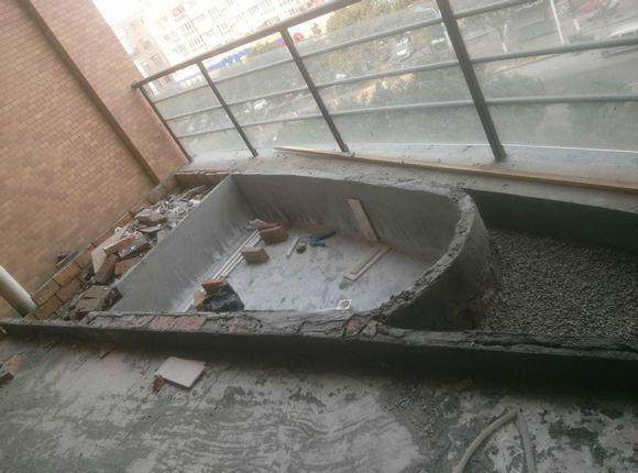 阳台改造成小鱼缸一开始没人理解结果出来惊呆所有人