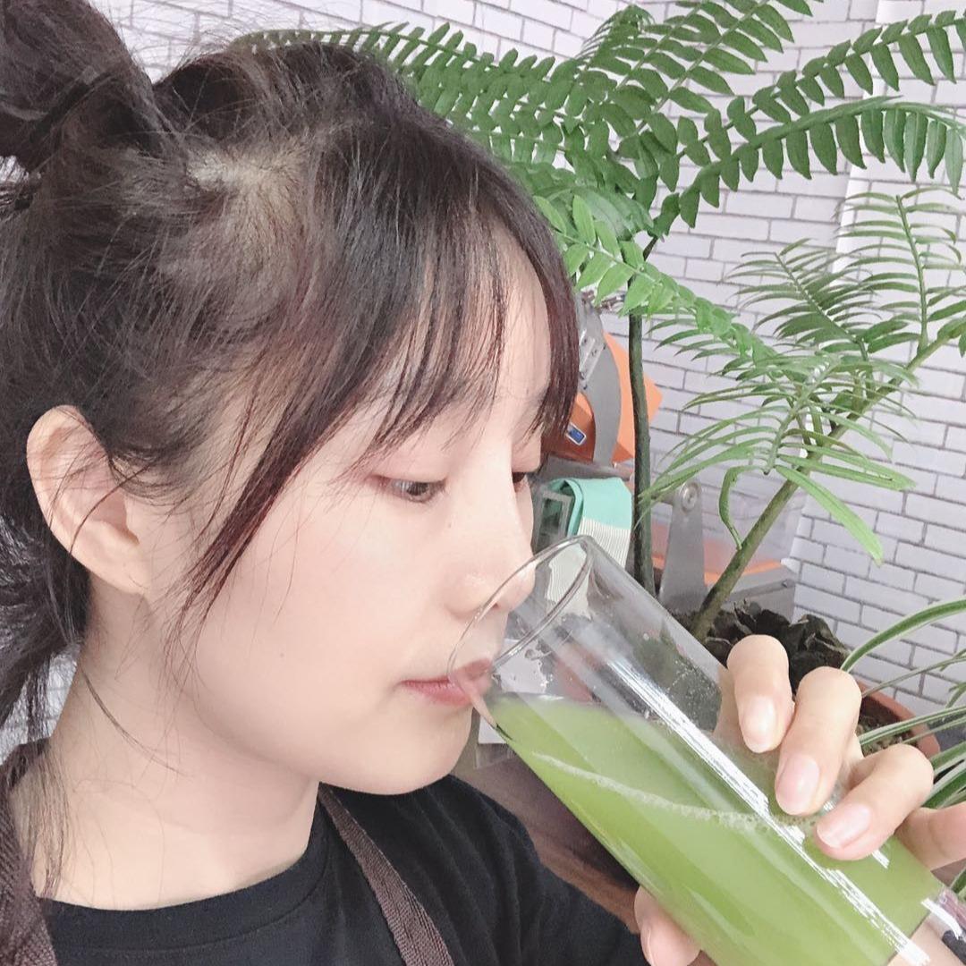 几百块的榨汁机,真的不适合开果汁店。