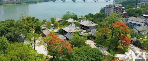 73東坡祠 圖:西子湖畔走進東坡祠1,入口廣場:廣場中央豎立著一座