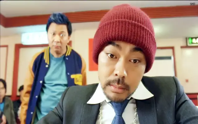 上次合作大概可以追溯到2002年的电影《呖咕呖咕新年财》.