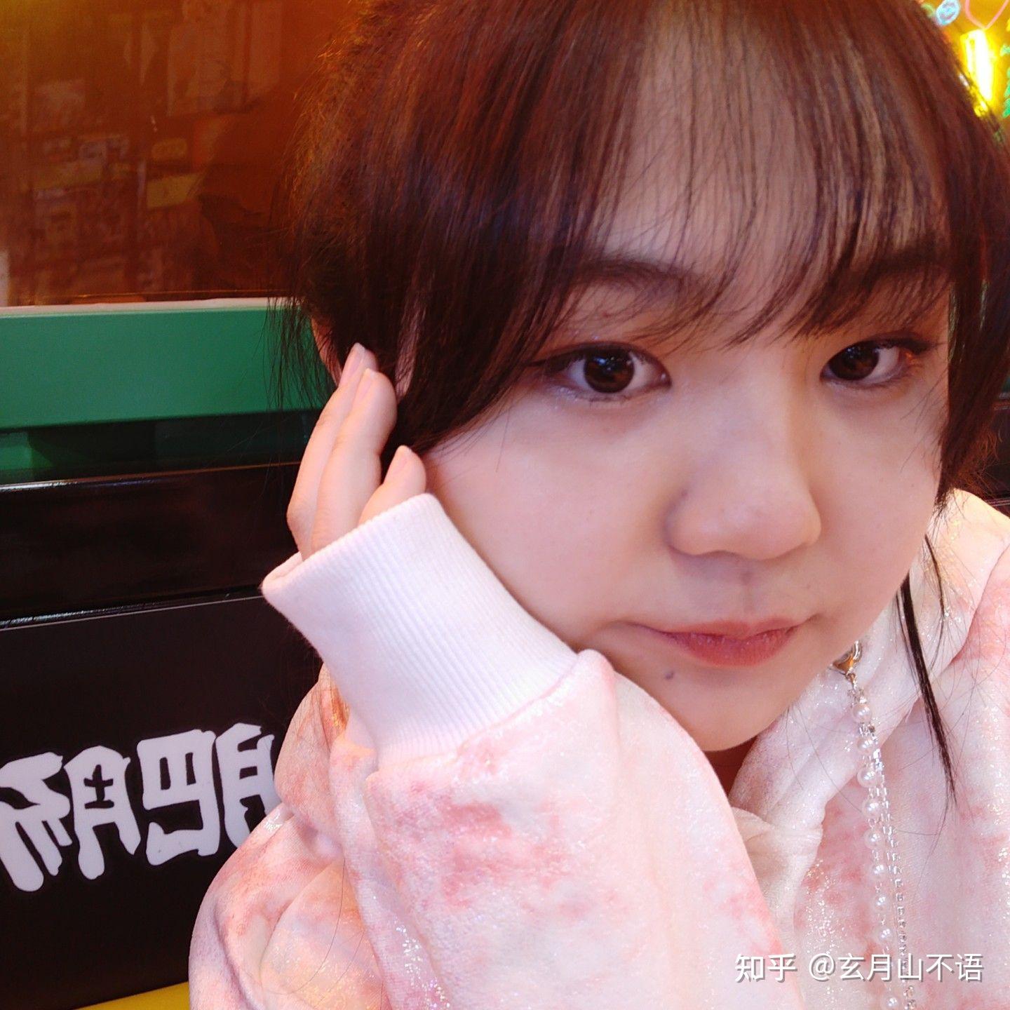 自己怎样剪刘海 v2-2fd9966c18b9b7395c04d781c7c44796_r.jpg