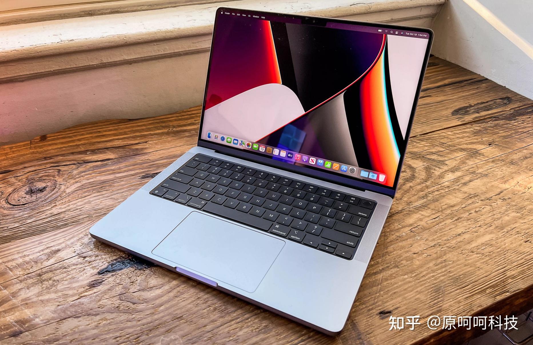 macbook pro 14 英寸(2021 年)最好的設計筆記本電腦,屏幕更小