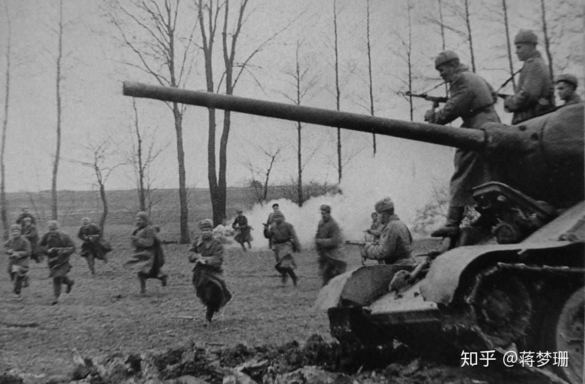 进攻中担任侦查尖兵任务的苏军坦克排战例